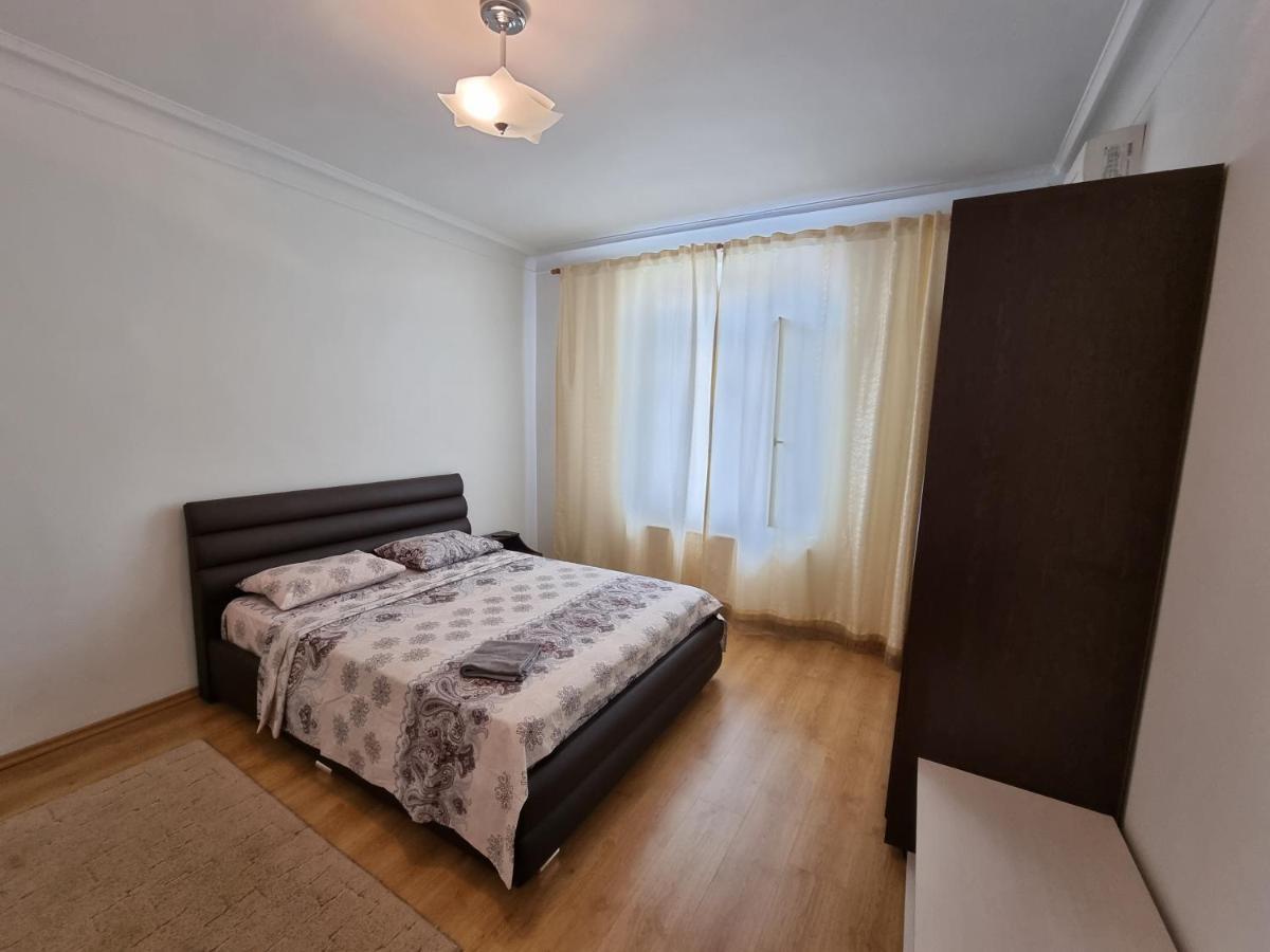 Stefan Cel Mare Boulevard Ultracentral Apartments In The Center Chisináu Exterior foto