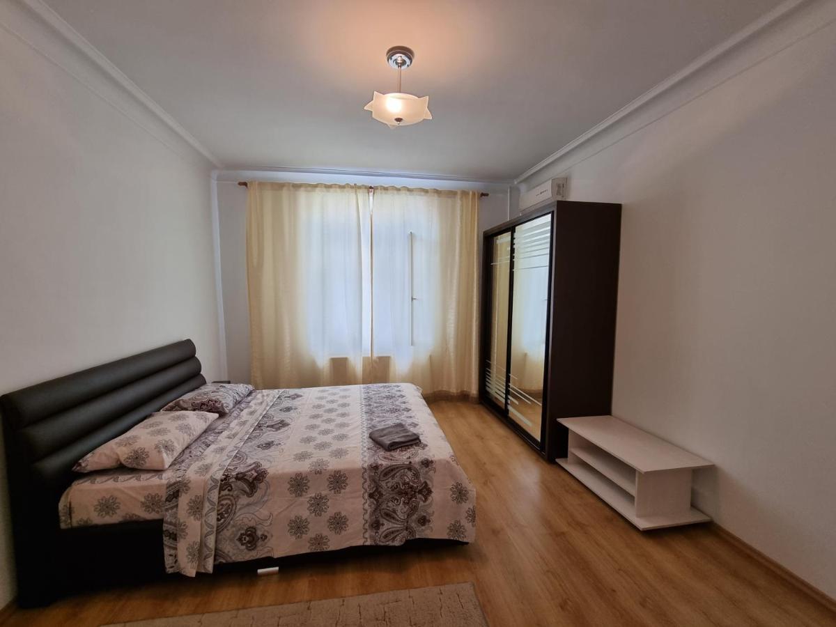 Stefan Cel Mare Boulevard Ultracentral Apartments In The Center Chisináu Exterior foto